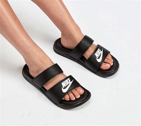 nike benassi slides for women